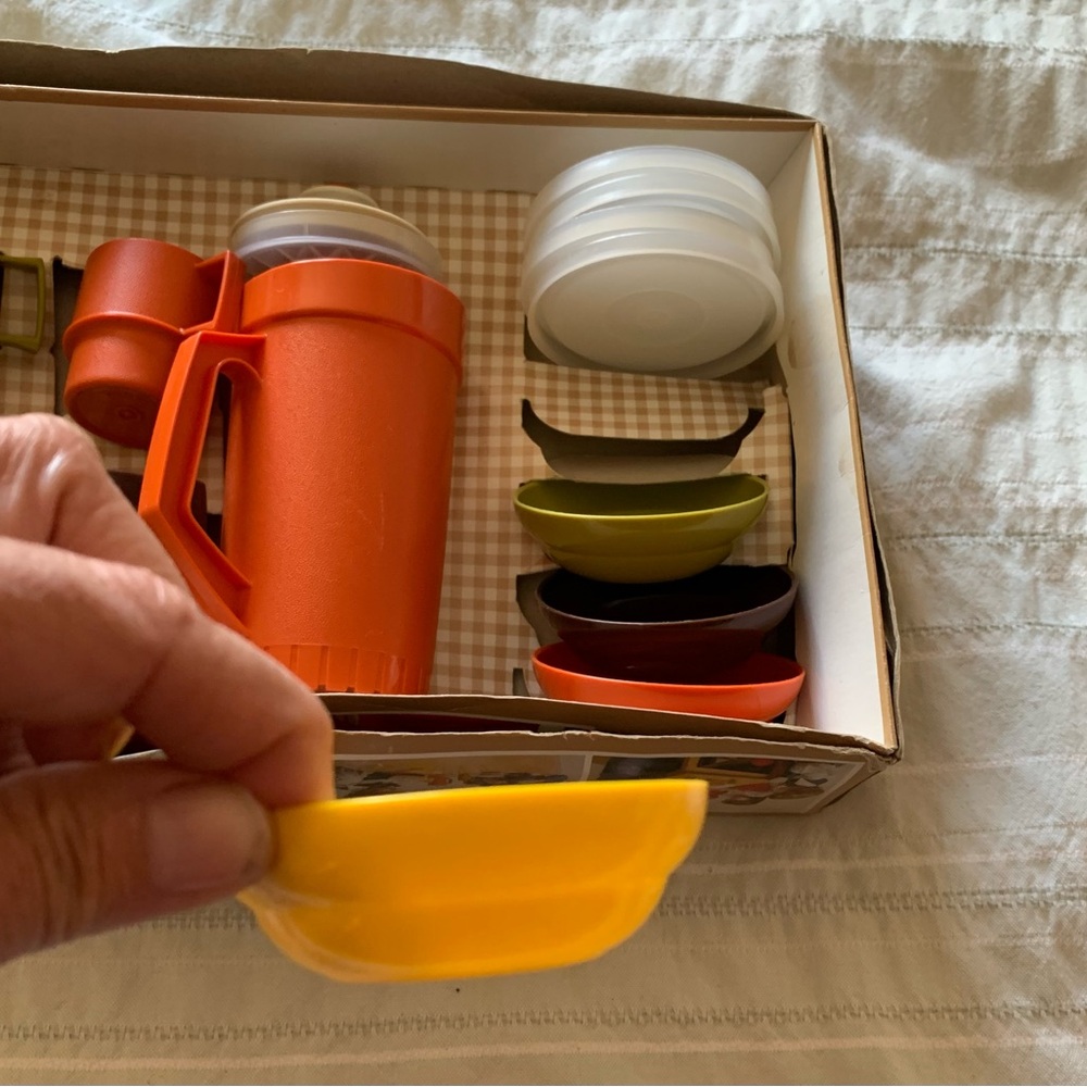 TUPPERWARE | Vintage Mini Serve-It Set with Original Box - Picture 4 of 8